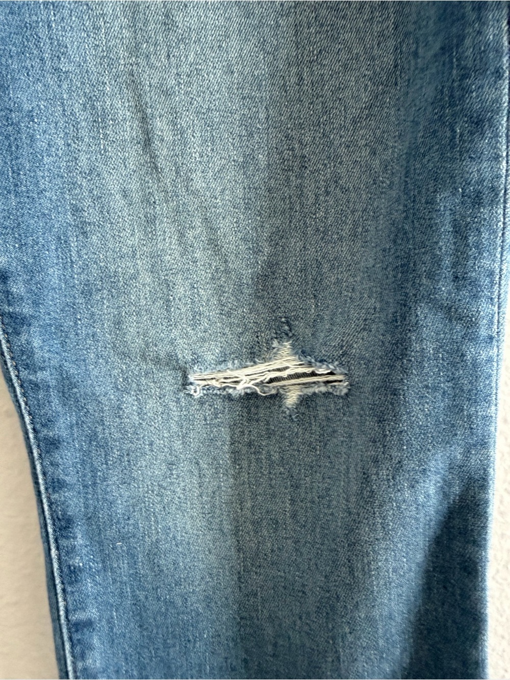 GAP True Skinny Ankle Sky High Distressed Jeans - Picture 4 of 8